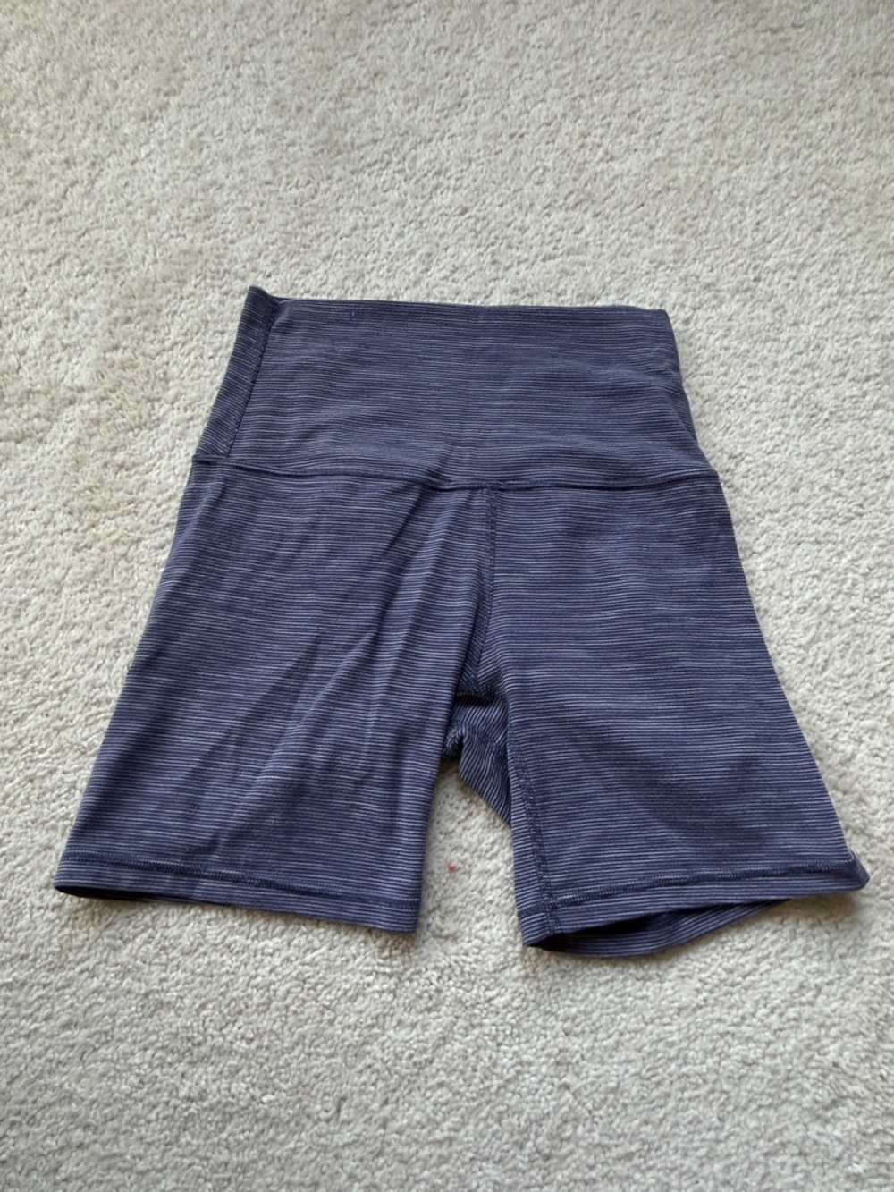 Lululemon Align Shorts 6” Size 4 Purple/White